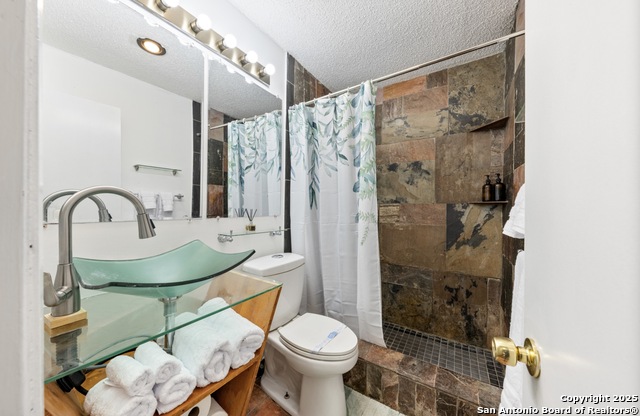 Image 9 of 17 For 16414 Spruce Cove St