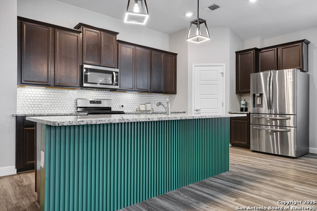 Image 10 of 33 For 2423 Olive Way