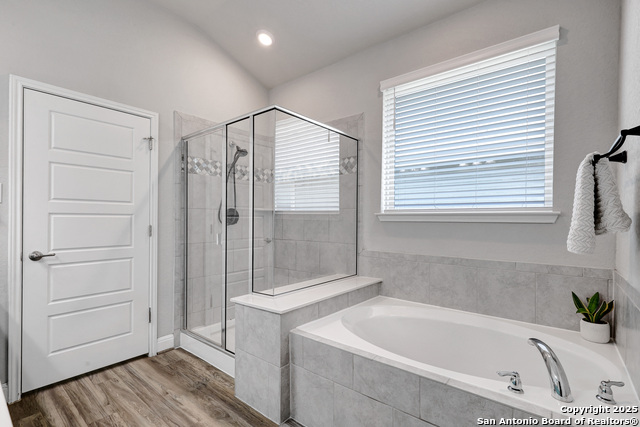 Image 19 of 33 For 2423 Olive Way