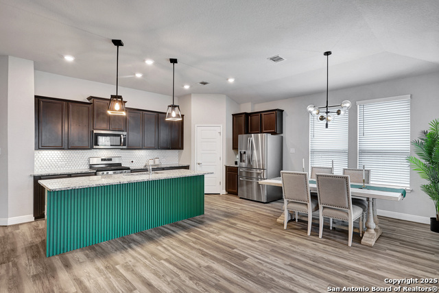 Image 9 of 33 For 2423 Olive Way