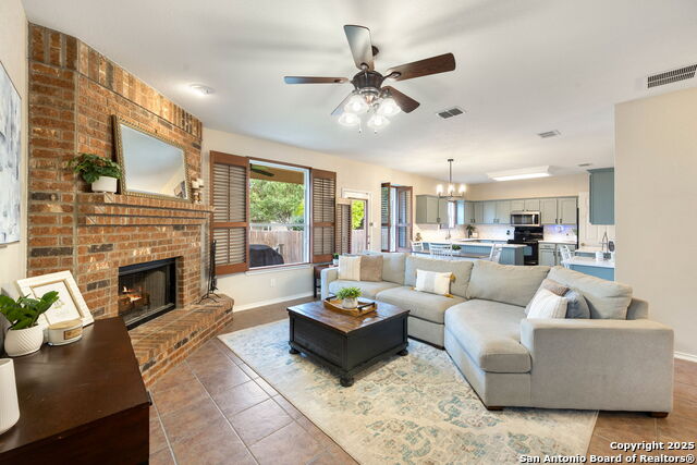 Image 8 of 48 For 6110 Briscoe Leaf