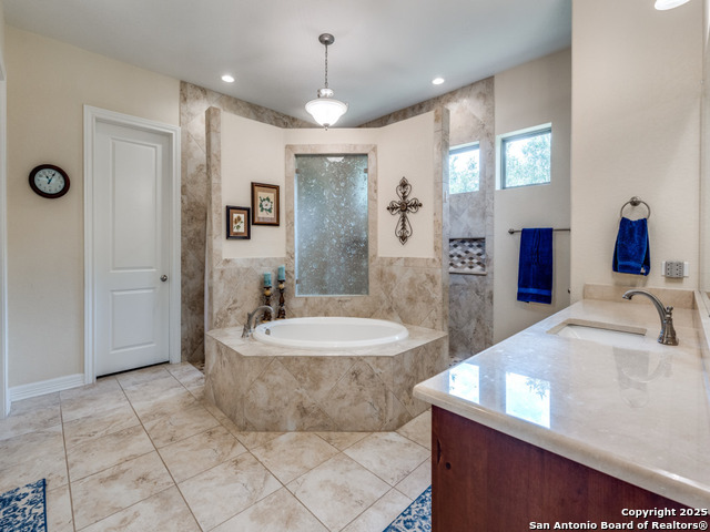 Image 19 of 31 For 1556 Canyon Lake Drive