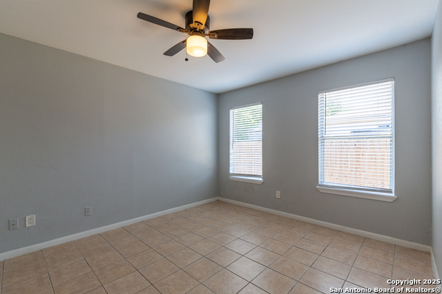 Image 10 of 19 For 7642 Oak Chase