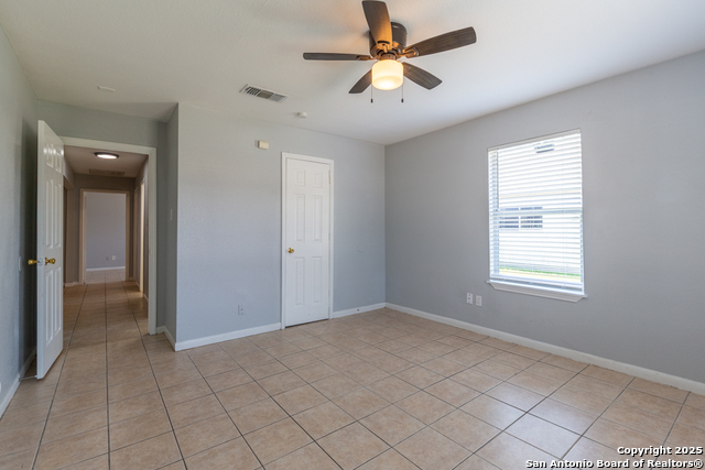 Image 15 of 19 For 7642 Oak Chase