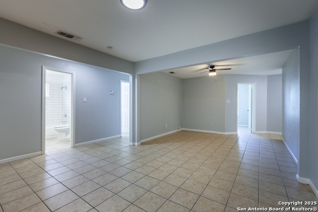 Image 7 of 19 For 7642 Oak Chase
