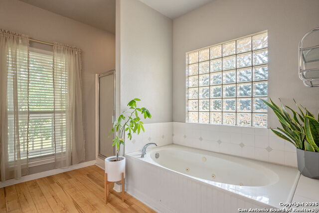 Image 7 of 30 For 102 Kendall View Dr