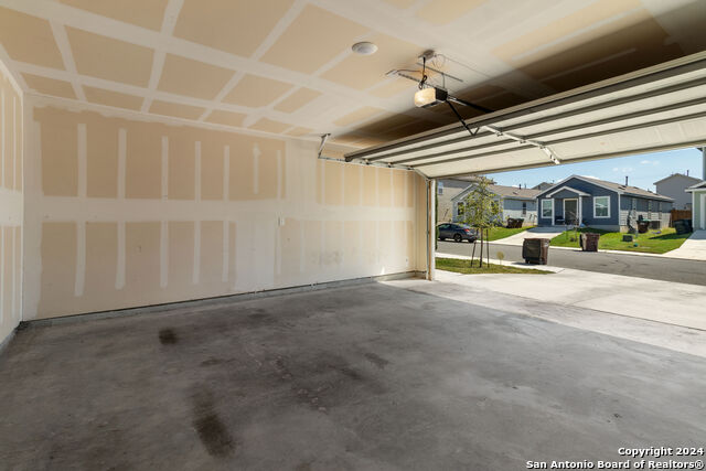 Image 16 of 19 For 8119 Nube Medina