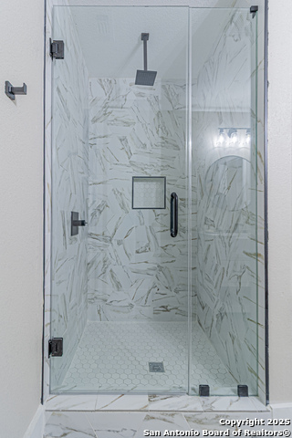 Image 31 of 50 For 17207 Sugar Crest