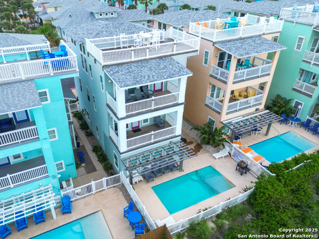 Listing photo id 40 for 2525 11th St #49 S