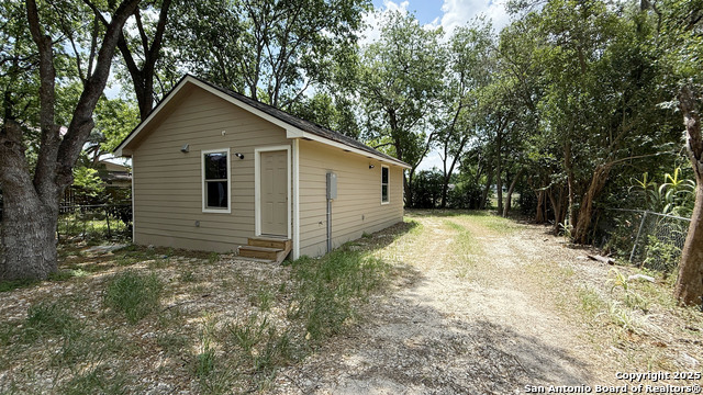 Details for 520 Mayfield W 2, San Antonio, TX 78211