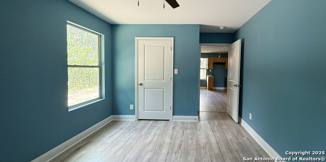 Image 3 of 7 For 520 Mayfield W 2