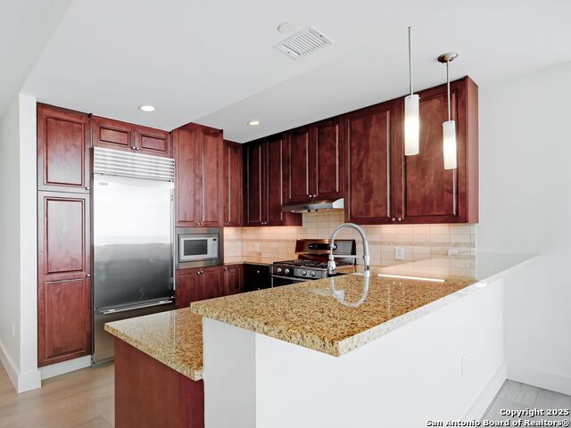 Image 7 of 26 For 610 Market E 3107