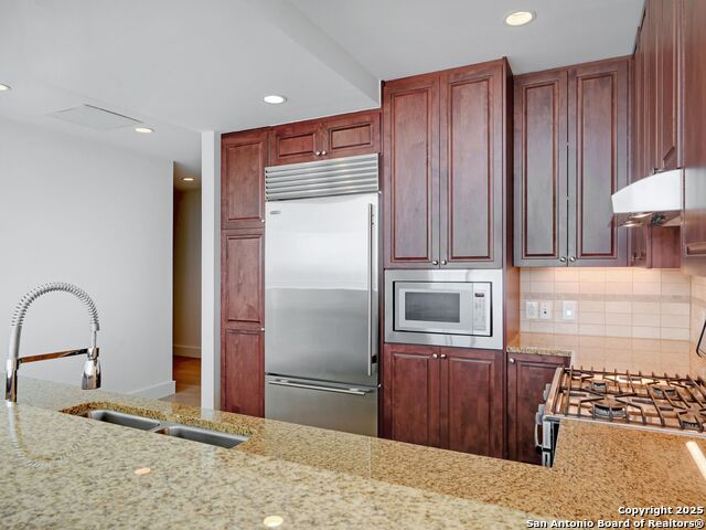 Image 8 of 26 For 610 Market E 3107