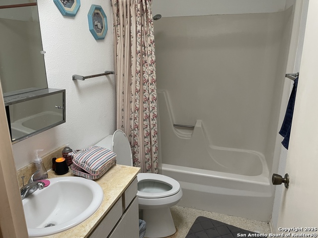 Image 10 of 38 For 6823 Whitland S