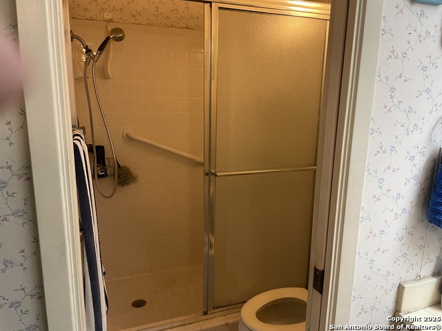 Image 19 of 38 For 6823 Whitland S