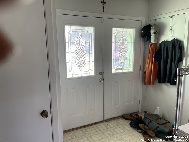 Image 5 of 38 For 6823 Whitland S