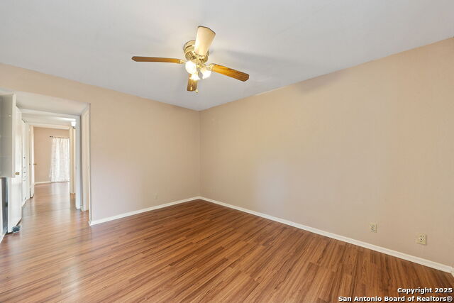 Image 23 of 34 For 9419 Powhatan  504