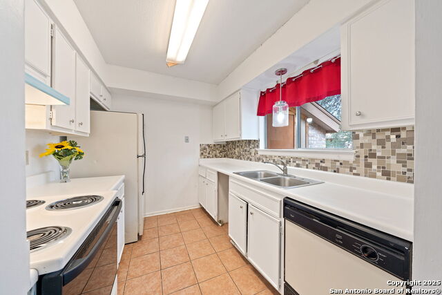 Image 9 of 34 For 9419 Powhatan  504