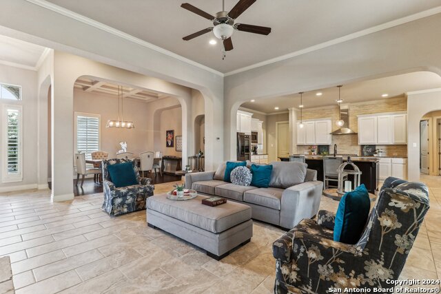 Listing photo id 13 for 24227 Vecchio