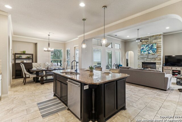 Listing photo id 15 for 24227 Vecchio