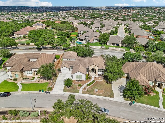 Listing photo id 40 for 24227 Vecchio