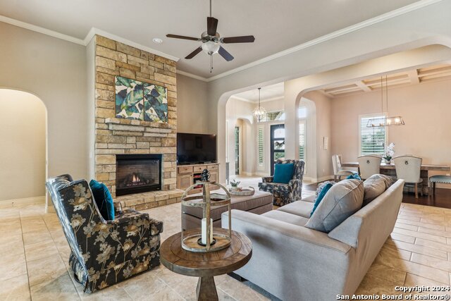 Listing photo id 6 for 24227 Vecchio