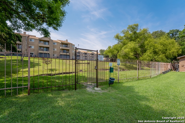 Image 20 of 28 For 4107 Medical Dr  2204