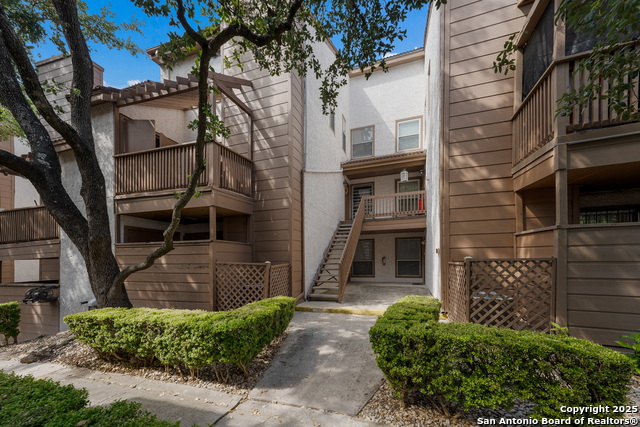 Image 3 of 28 For 4107 Medical Dr  2204