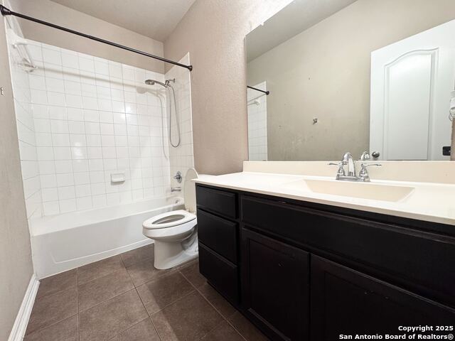 Image 9 of 19 For 8235 Breezy Cove