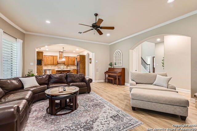 Listing photo id 8 for 12424 Andice