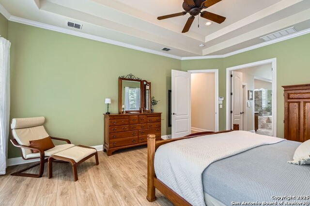 Listing photo id 16 for 12424 Andice