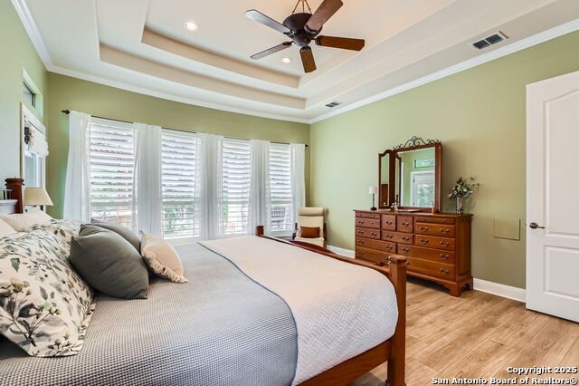Listing photo id 17 for 12424 Andice