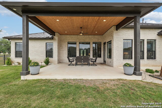 Image 30 of 46 For 406 Arthur Ct