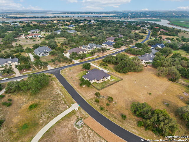 Image 34 of 46 For 406 Arthur Ct