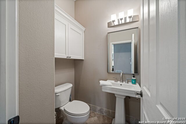 Image 14 of 36 For 225 Mulberry E 211-2