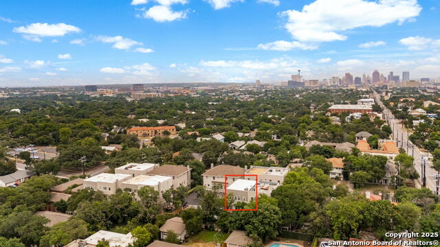 Image 28 of 36 For 225 Mulberry E 211-2