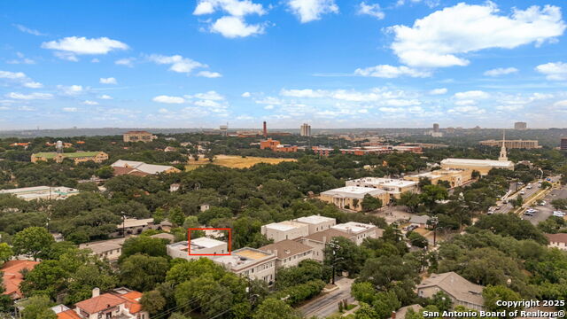 Image 29 of 36 For 225 Mulberry E 211-2