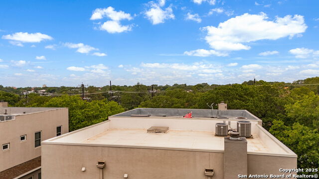 Image 31 of 36 For 225 Mulberry E 211-2