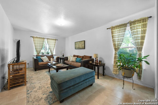 Image 4 of 16 For 2715 Marlborough