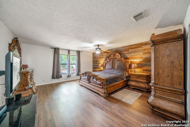 Listing photo id 21 for 7842 Sandpiper Park