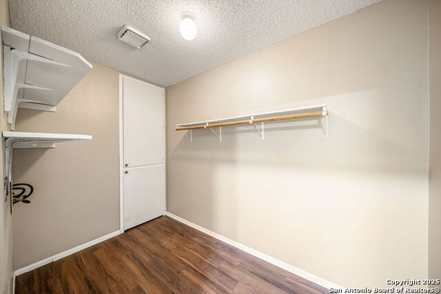 Listing photo id 26 for 7842 Sandpiper Park