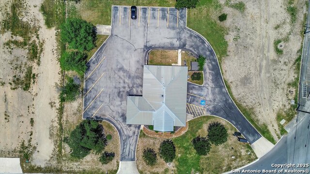 Listing photo id 28 for 6695 Tri County Pkwy