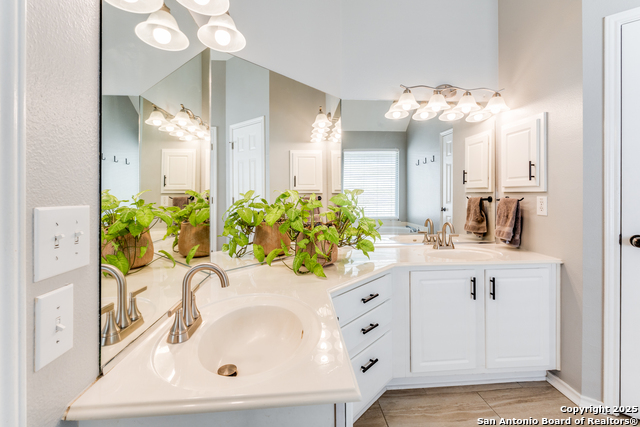 Listing photo id 8 for 1311 Higgins