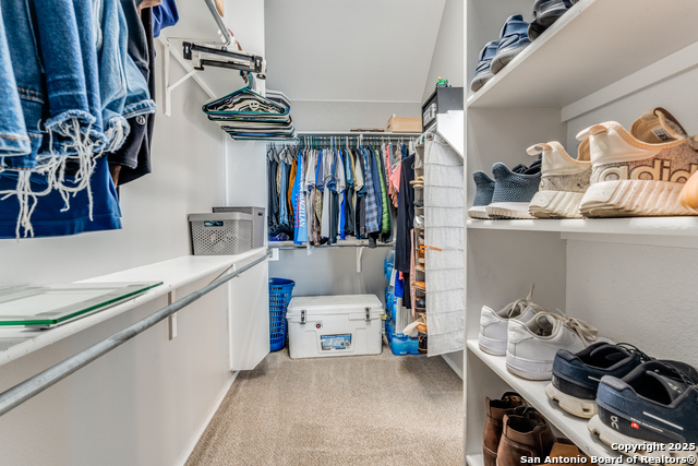 Listing photo id 9 for 1311 Higgins