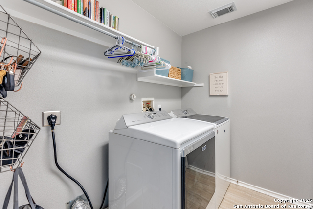 Listing photo id 10 for 1311 Higgins