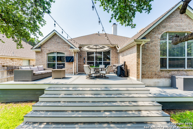 Listing photo id 2 for 1311 Higgins