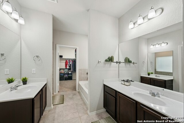 Listing photo id 10 for 9210 Yaya Rd