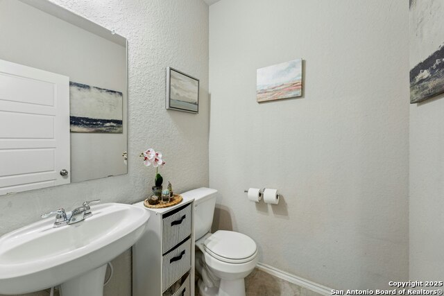 Listing photo id 13 for 9210 Yaya Rd