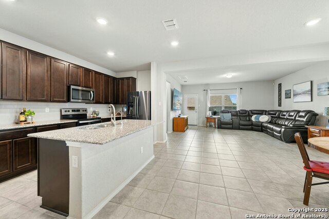 Listing photo id 4 for 9210 Yaya Rd