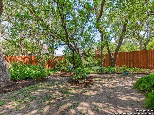 Listing photo id 23 for 8526 Chelsea Park